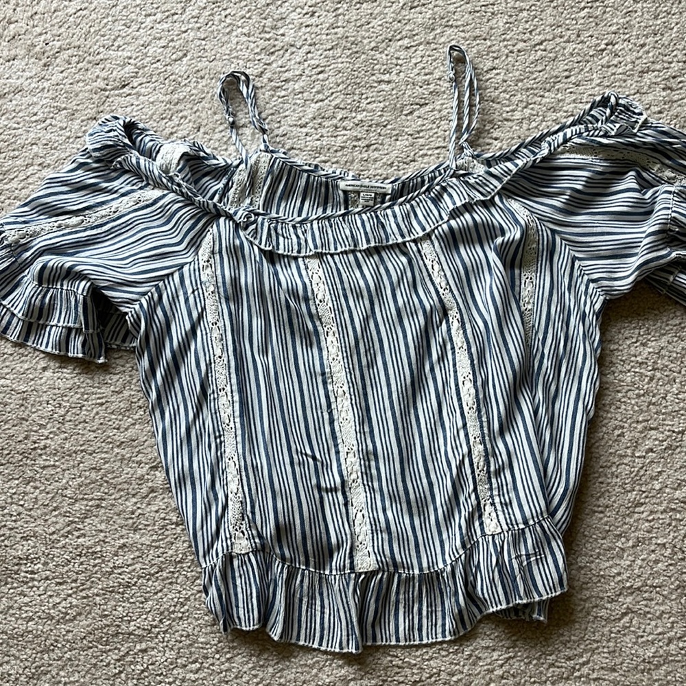 American Eagle Open Shoulder Top